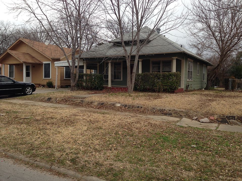 2nd image of 606 E St NW