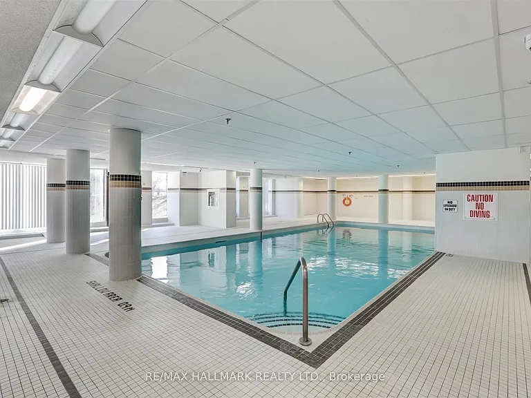 5 Rowntree Rd #Penthouse 1916 — Photo 32