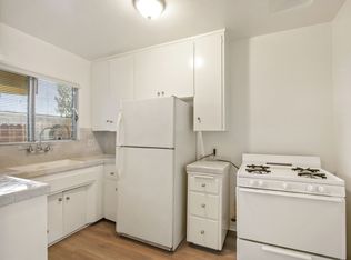 4803 Elmwood Ave #403, Los Angeles, CA 90004