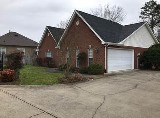 9806 Bluegrass Rd, Knoxville, TN 37922