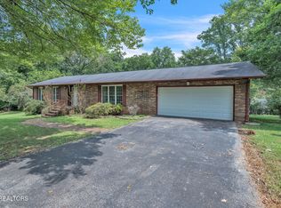 213 Westshore Dr, Harriman, TN 37748