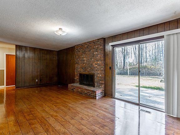 4th image of 2500 Shenandoah Dr