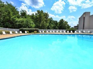 200 W 100th Ter APT 305, Kansas City, MO 64114