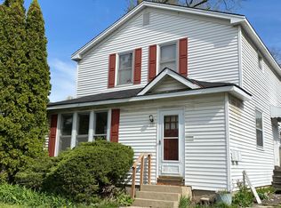 133 E State St, Geneva, IL 60134