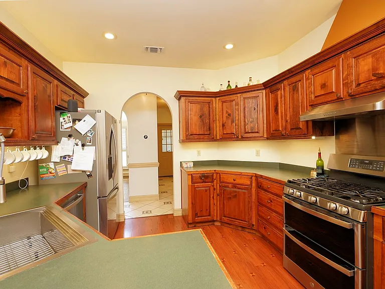 428 Riverchase Blvd — Photo 12