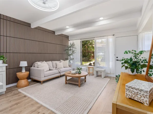 4212 Keanu St APT 3, Honolulu, HI 96816