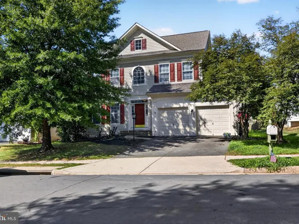 9036 Woodpecker Ct, Gainesville, VA 20155