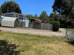 200 Walton Ln, Blue Lake, CA 95525