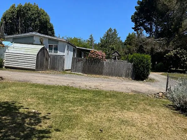 200 Walton Ln, Blue Lake, CA 95525