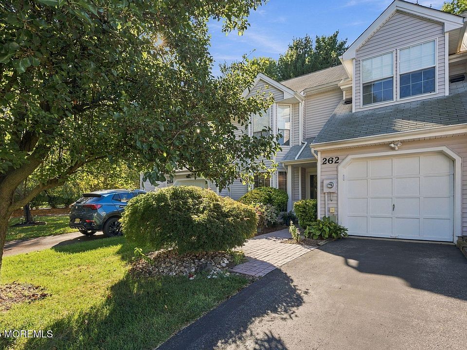1st image of 262 Daffodil Drive