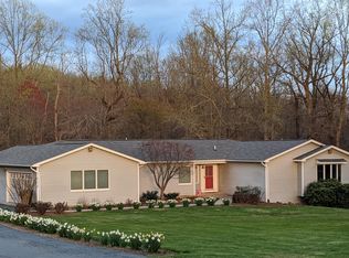5201 Brentwood Farm Dr, Fairfax, VA 22030