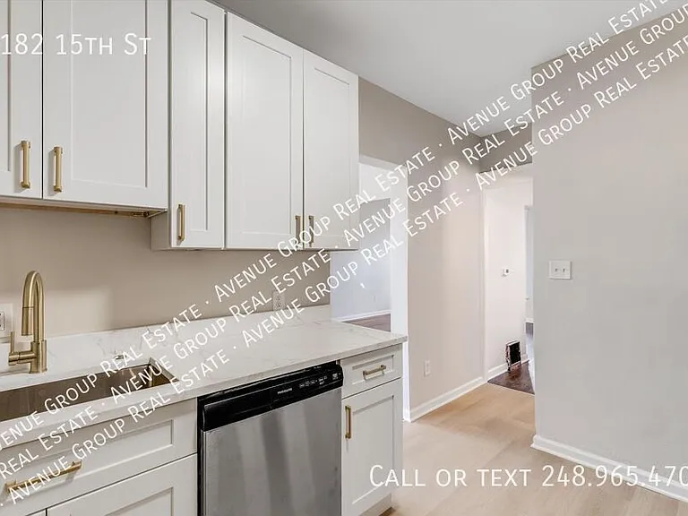 6182 15th St — Photo 3