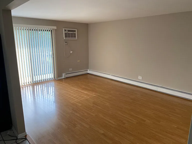 8410 Captons Ln #302 — Photo 6