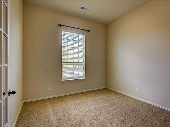 4th image of 1165 Crest Meadow Dr