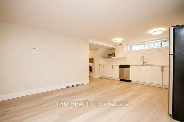 2430 Iris St #B — Photo 12