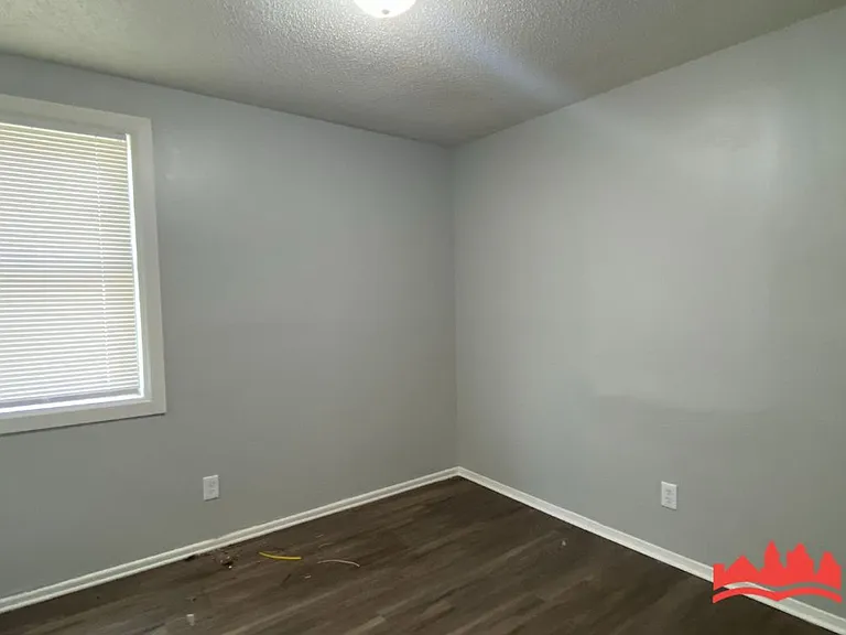 2961 Southwall St — Photo 7