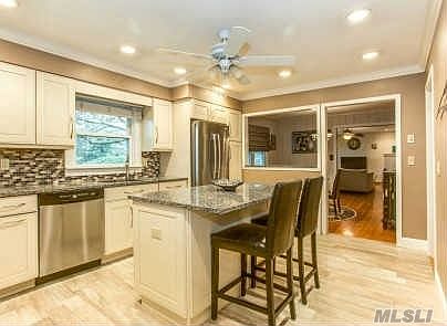 4th image of 77 Hillwood Dr