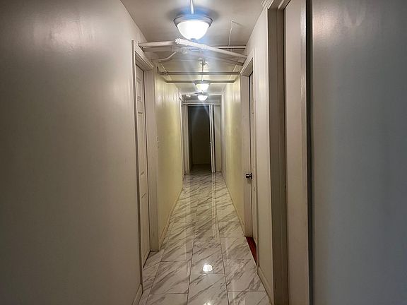 4th image of 5821 S Artesian Ave