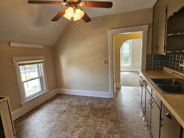 244 W Perry St, Tiffin, OH 44883
