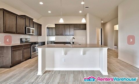 4th image of 825 Centerra Hills Cir
