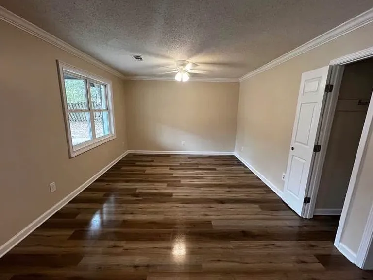 6310 Green Acres Ln — Photo 5