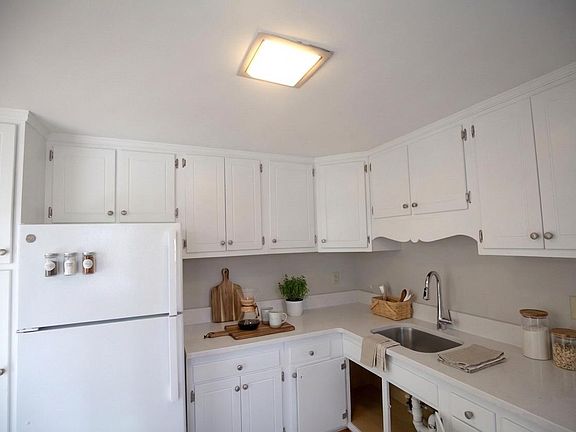 5th image of 31 Abbott Rd #31