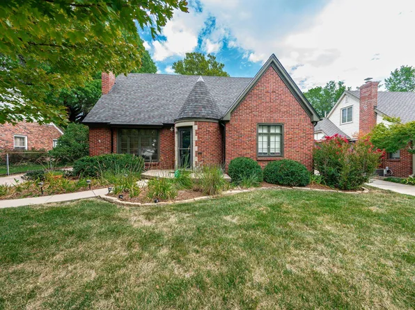 146 N Pinecrest St, Wichita, KS 67208