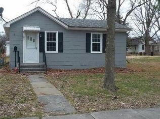 105 N Vine St, Freeburg, IL 62243