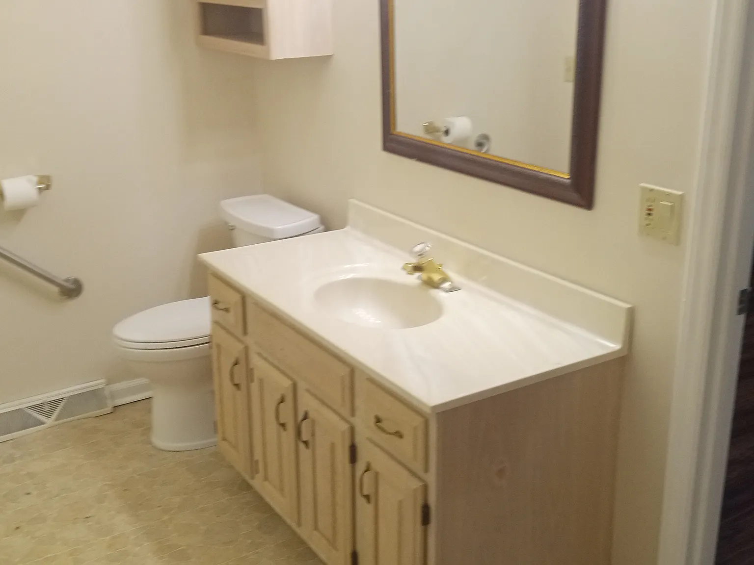 1 bed, 1000 sqft, $1,250 — Photo 3