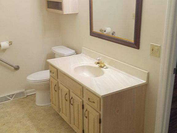 3rd image of 700 Fairway Dr #1