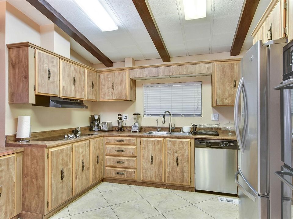 1st image of 23 Bentley Ave