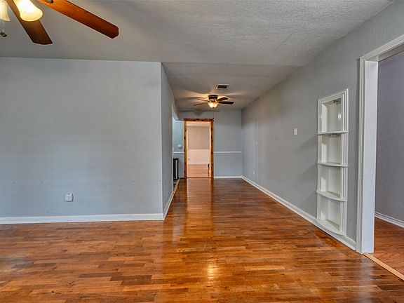 3rd image of 2125 Shanks Rd