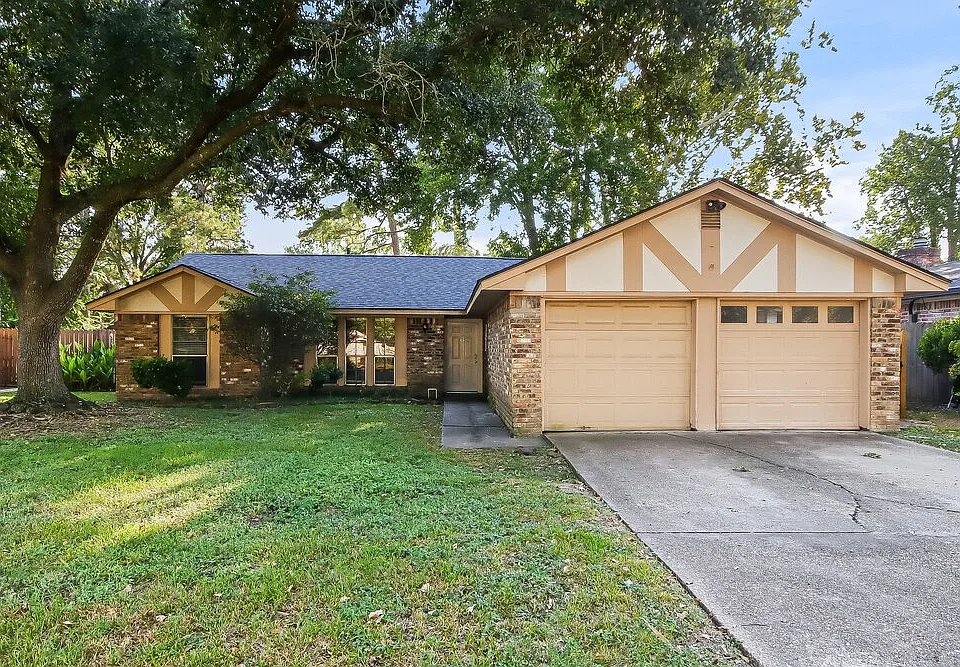 23331 Bayleaf Dr