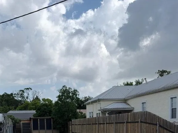 609 Rupp St, Gretna, LA 70053