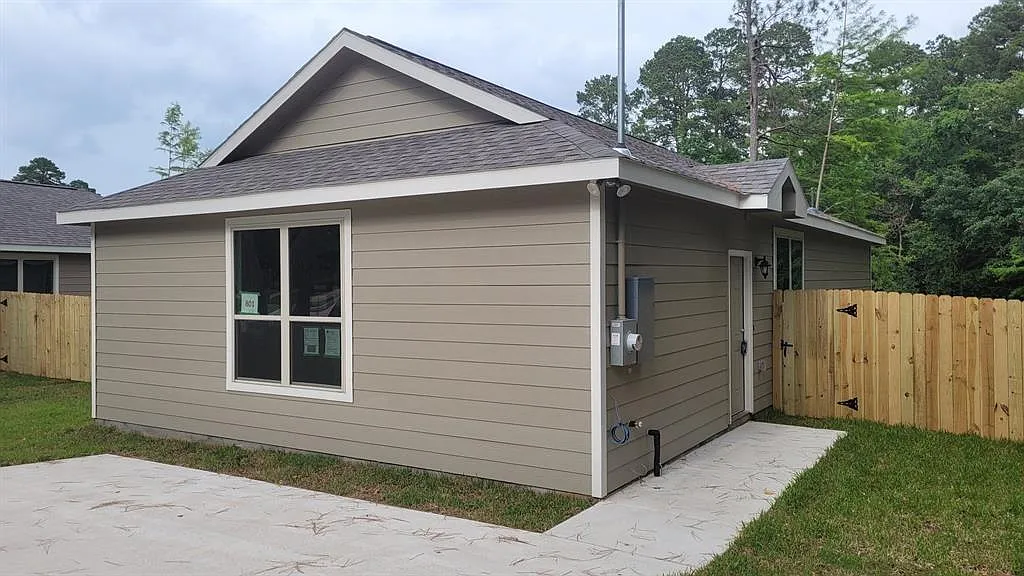 2 bed, 1233 sqft, $1,650 — Photo 1