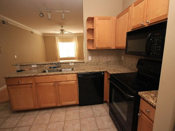 3rd image of 4207 S Dale Mabry Hwy Unit 6309