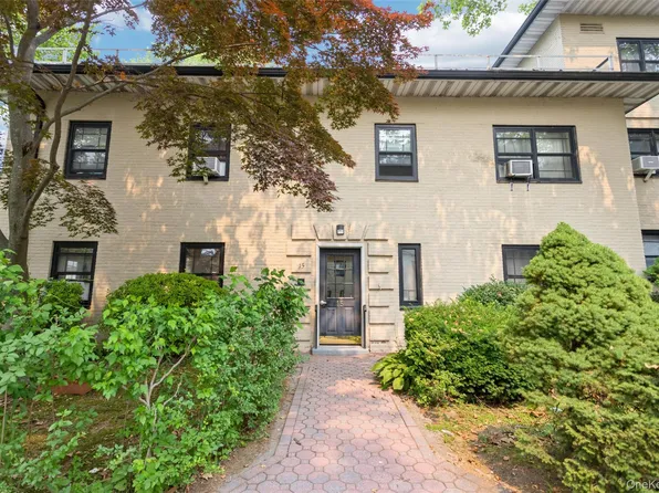 15 Field End Lane #A-1 & A-21, Eastchester, NY 10709