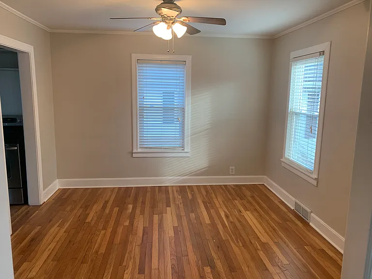 118 E Pearl St — Photo 3