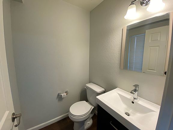 2nd image of 530 Linda Kay Ct #1