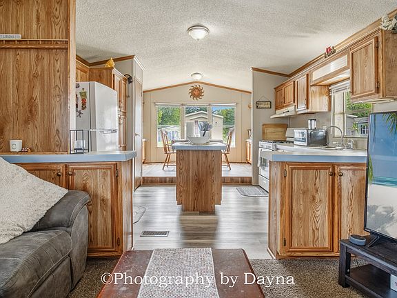 2nd image of 34 Cherry Ln
