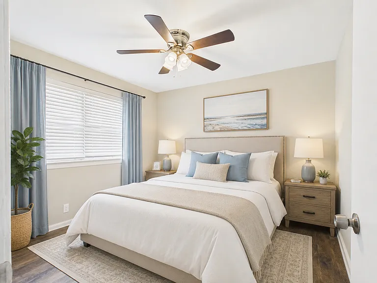 Oxford Pointe Apartments — Photo 2