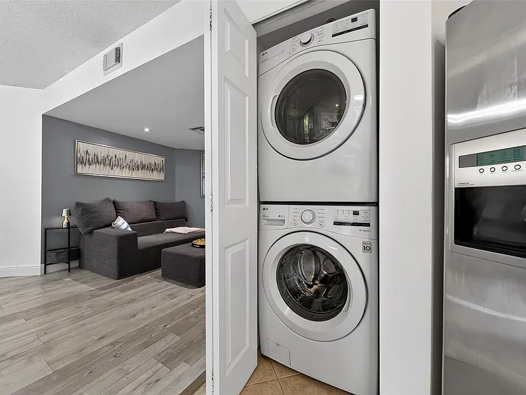 520 SE 5th Ave #2404 — Photo 11