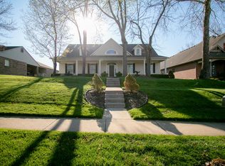 5318 S Woodfield Ave, Springfield, MO 65810