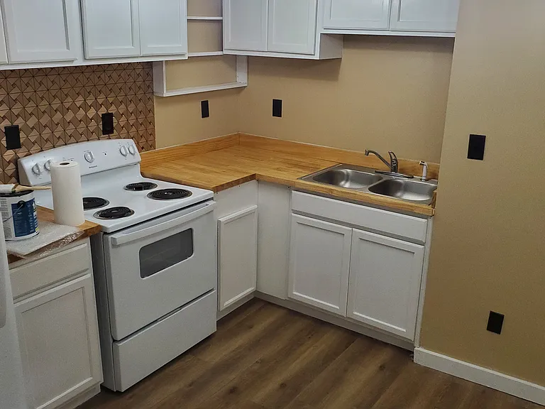 107 Chandler Ave #MANUFACTUR — Photo 36