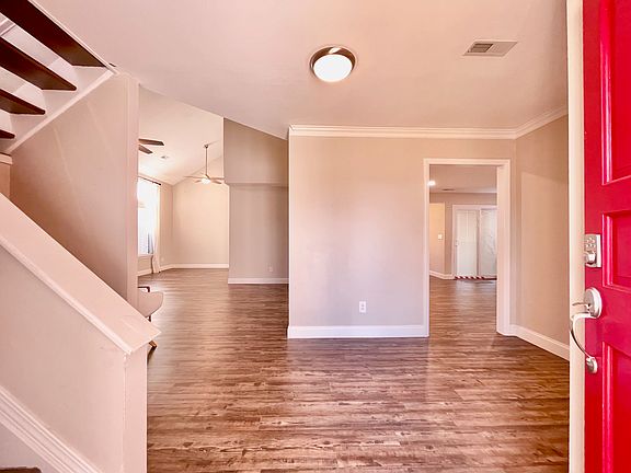 5th image of 3304 Barberry Ln