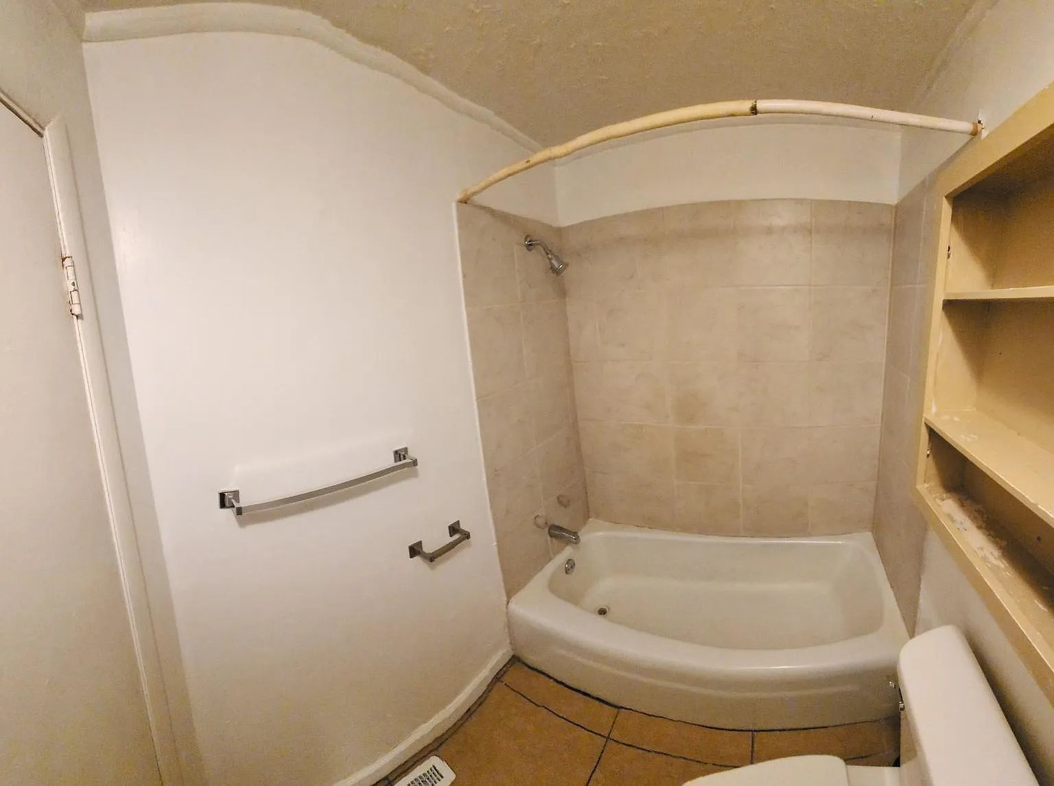 Nice 1 bedroom with full basement — Photo 2