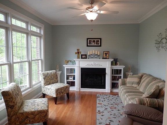 2nd image of 325 Sycamore Ln