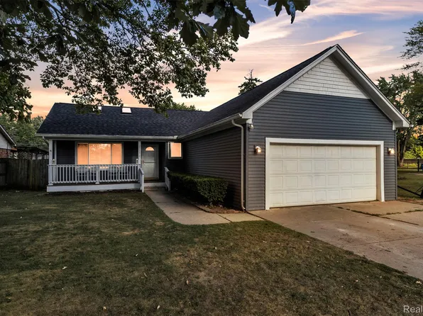 27116 Warner Ave, Warren, MI 48092
