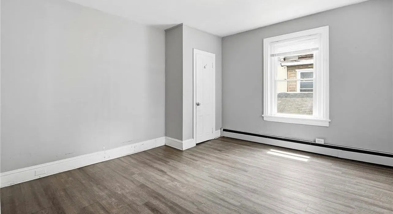 2 bed, 1.5 bath, 1200 sqft, $1,800 — Photo 3