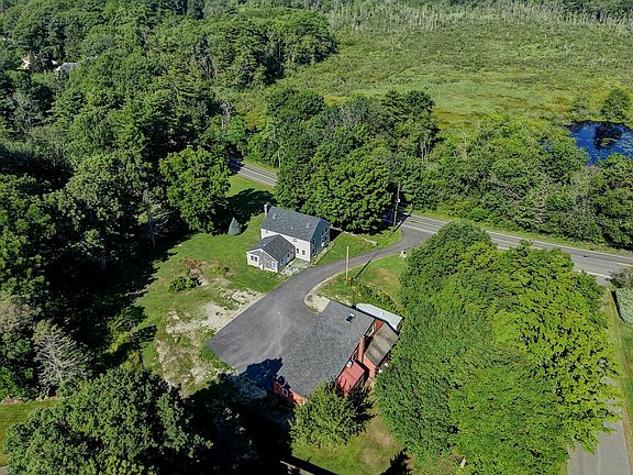 4th image of 236 Sagamore Road